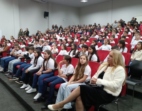 Mais de 130 alunos se formam pelo Proerd em São Domingos