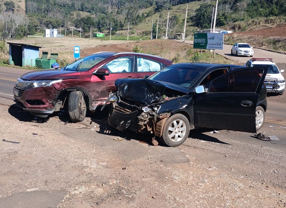 Colisão entre dois veículos é registrada em Mondaí