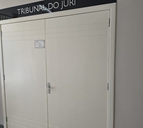 Tribunal do Júri condena dois homens por homicídio qualificado em Ipuaçu