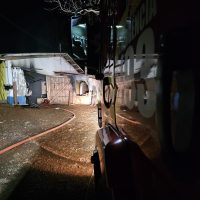 Bombeiros controlam princípio de incêndio em aviário