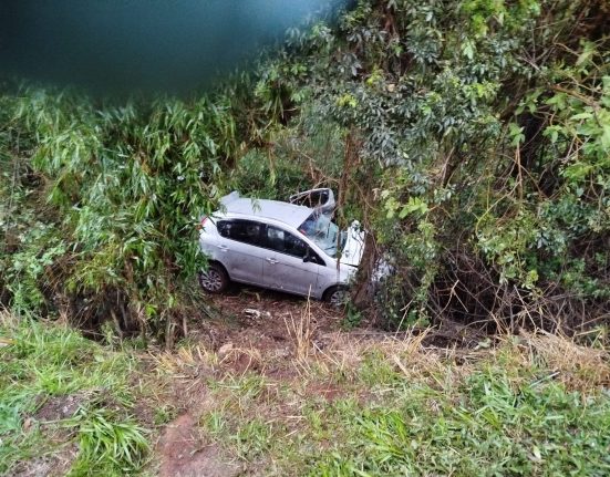 Grave acidente na PR-158 deixa três pessoas feridas em Vitorino