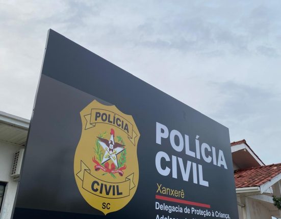 Polícia Civil cumpre mandado em investigação de ameaças contra aluna em escola de Xanxerê