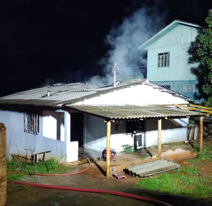 Incêndio atinge residência em Xanxerê na noite de domingo