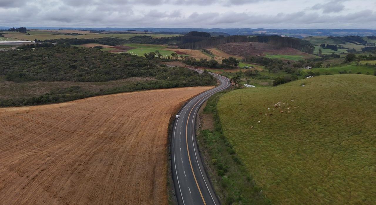 SC-156 entre São Domingos e a divisa com o Paraná está 50% concluída – Foto: Divulgação / SIE