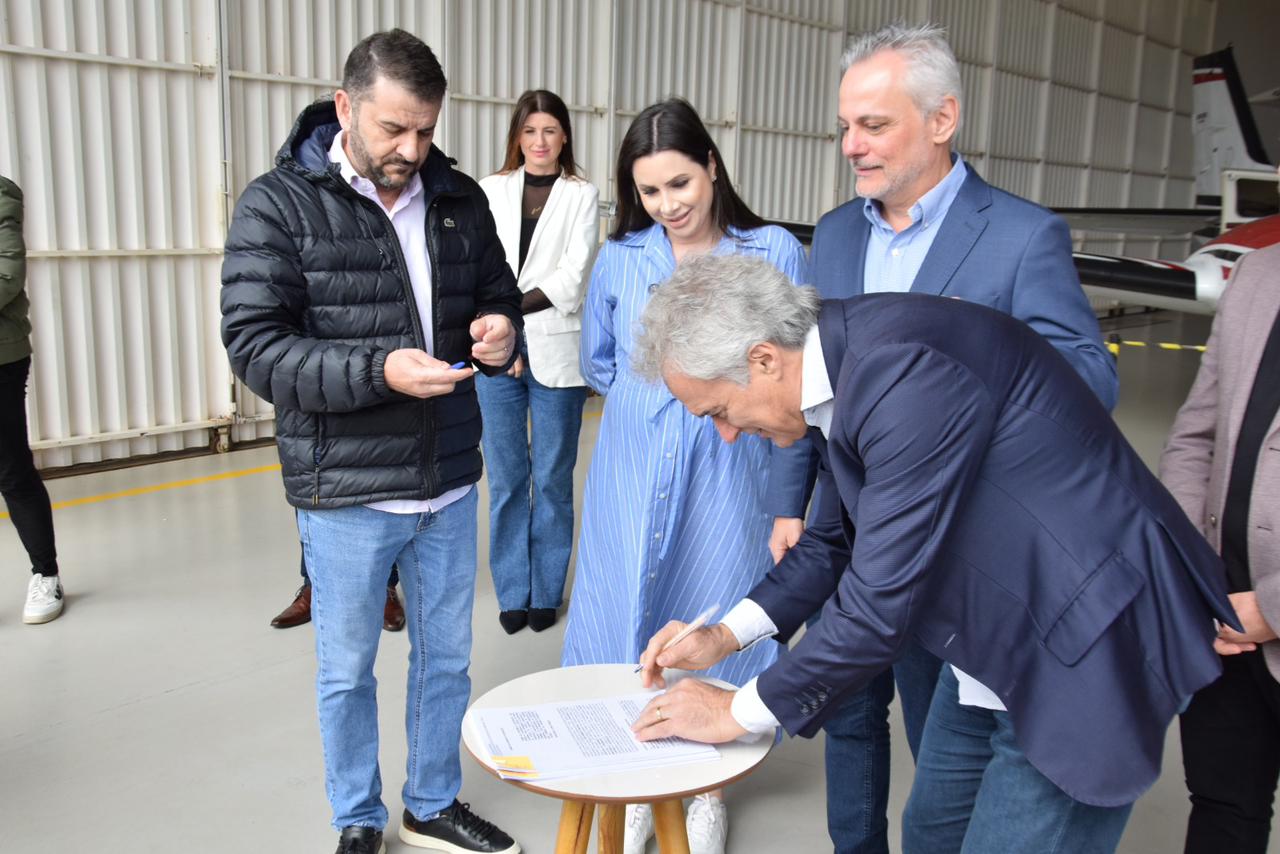 Assinados convênios para modernização do Aeroporto João Winckler em Xanxerê