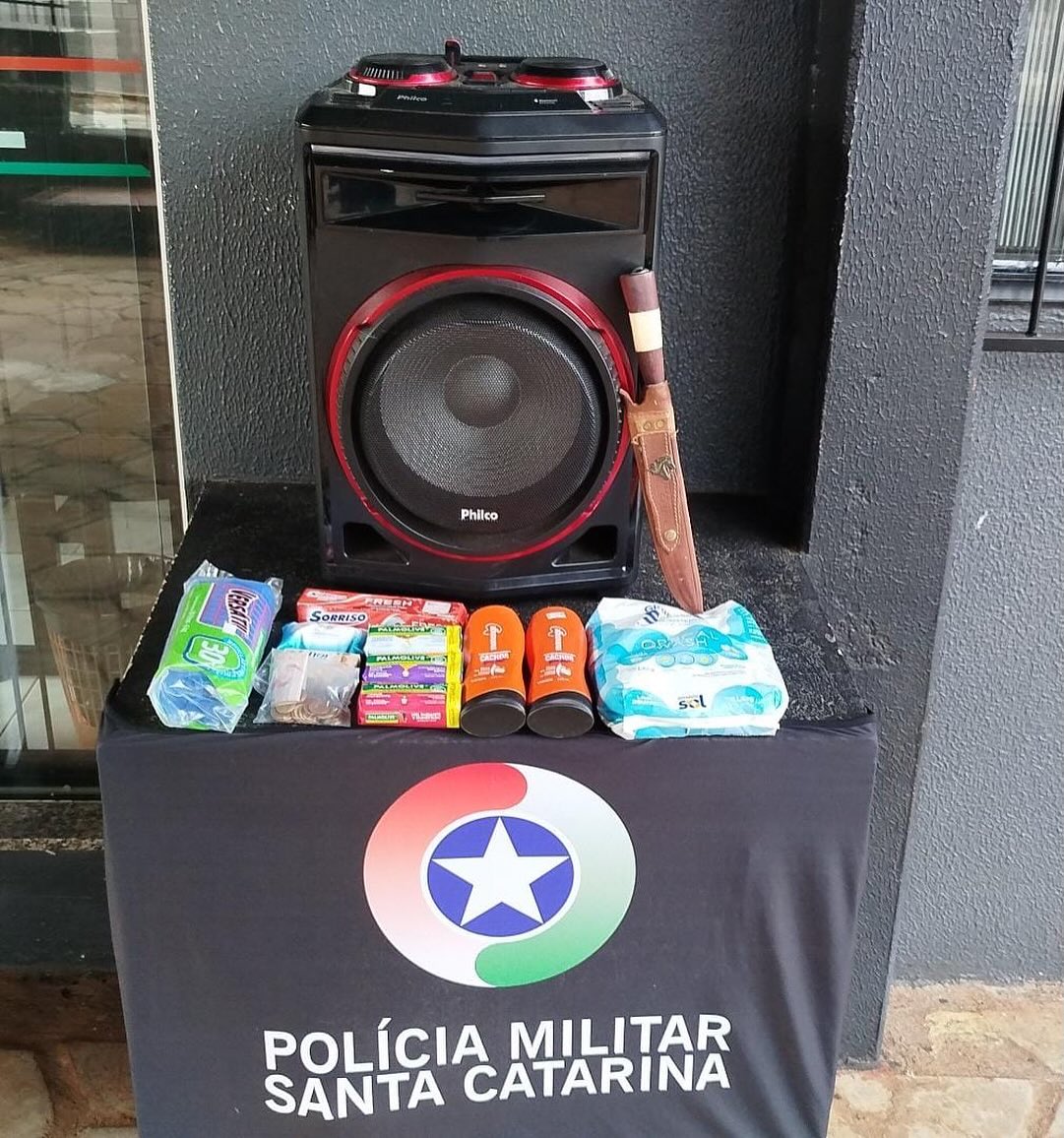 PM prende homem e recupera objetos furtados antes mesmo da vítima perceber o crime
