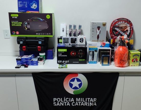 PMRv apreende cerca de R$ 10 mil em mercadorias contrabandeadas na SC-480