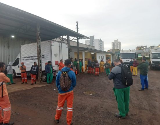 Paralisação da coleta de lixo afeta São Domingos e Ipuaçu