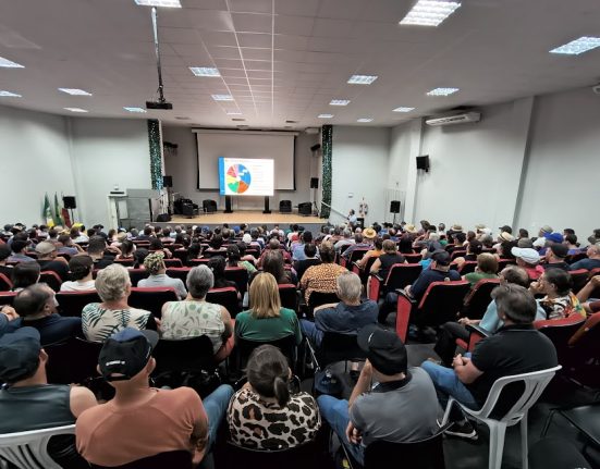 Cooperativa Alfa realiza pré-assembleia em São Domingos e anuncia avanços nas obras do novo supermercado