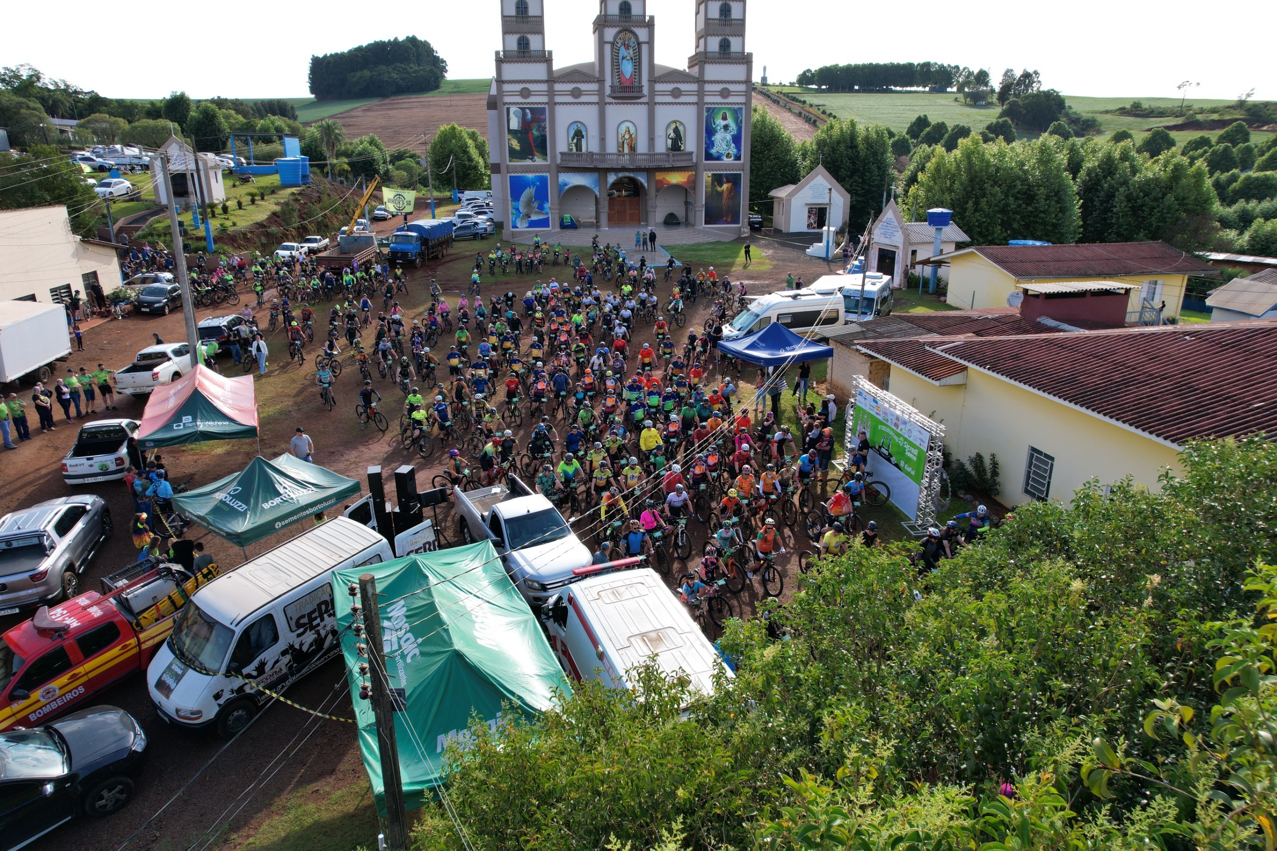 5º Cicloturismo de São Domingos reúne mais de 500 participantes