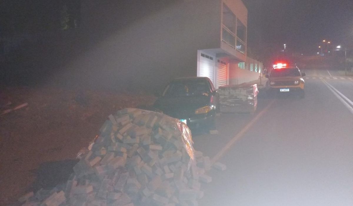 Motorista de 29 anos morre após ser prensado pelo próprio carro