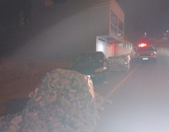 Motorista de 29 anos morre após ser prensado pelo próprio carro