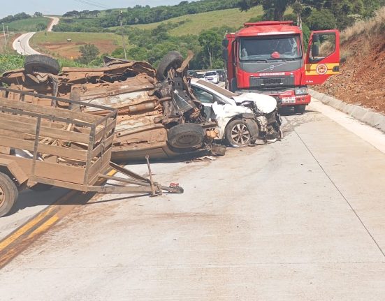 Colisão frontal na SC-305 deixa dois feridos em Campo Erê