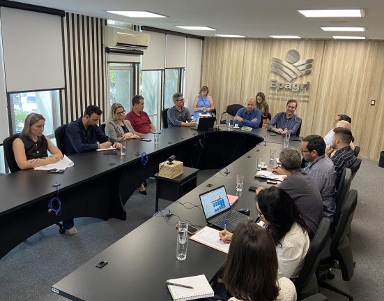 Secretaria da Agricultura e Pecuária discute estratégias para fortalecer o setor leiteiro e ampliar a competitividade