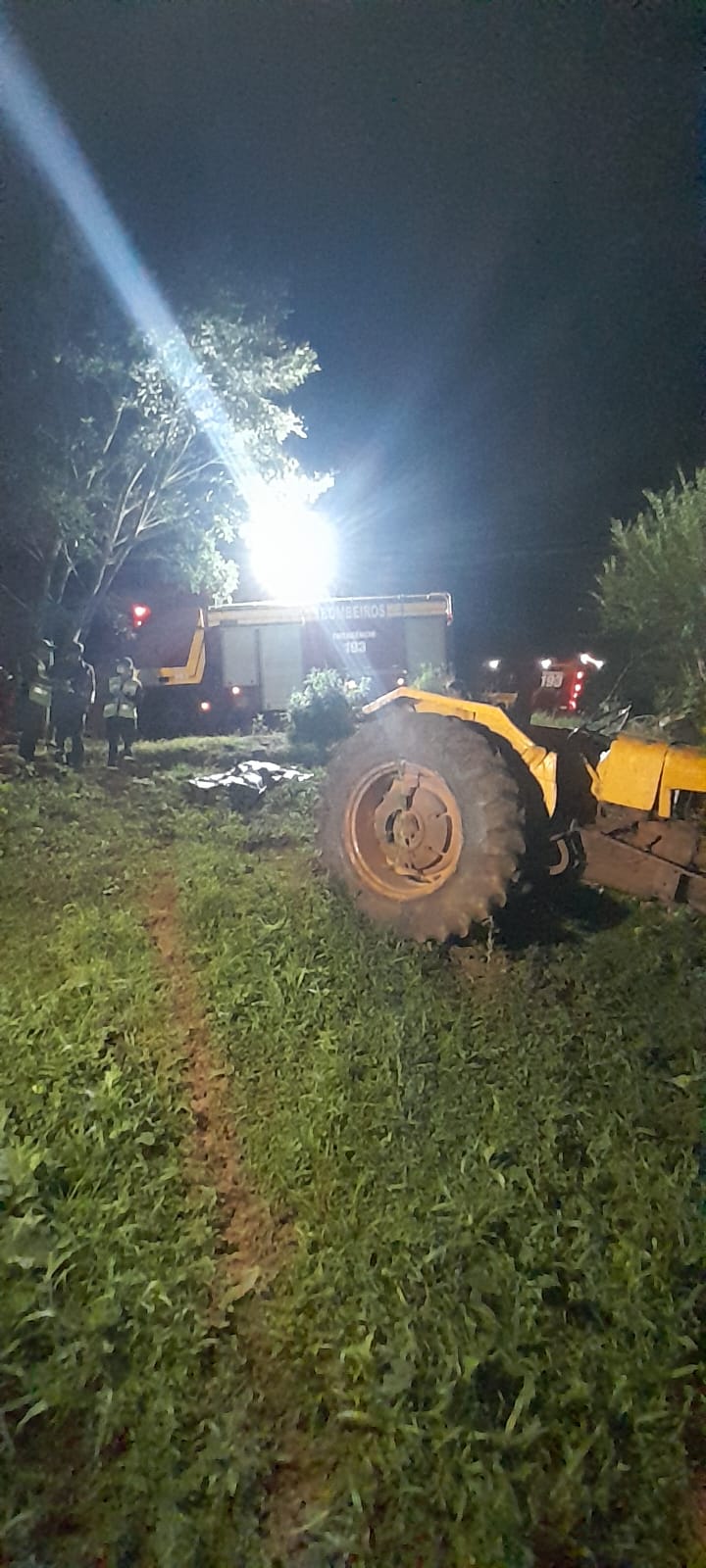 Homem morre após capotamento de trator na área rural de Xavantina
