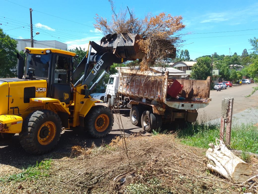 Fotos Prefeitura de Ipuaçu