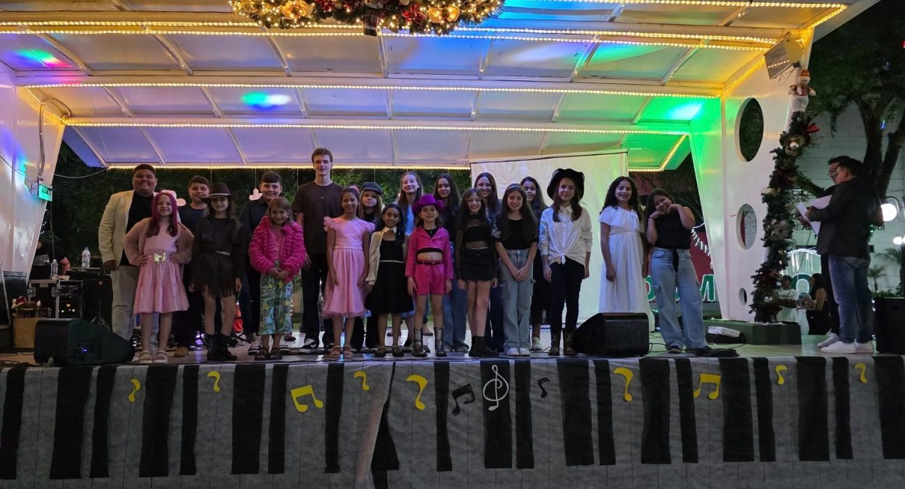 Alunos brilham no Festival Estudantil da Canção em São Domingos