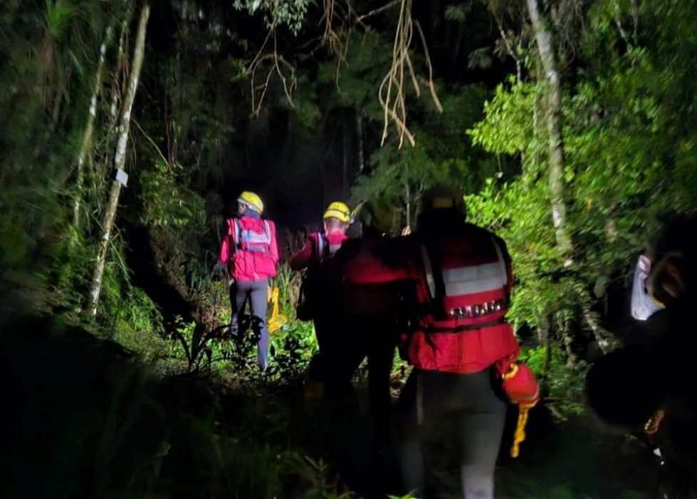 Mãe e filha desaparecem após queda no rio Chapecozinho, em Xanxerê