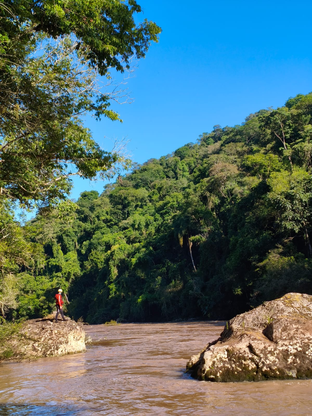 Buscas no Rio Chapecozinho seguem sem sucesso