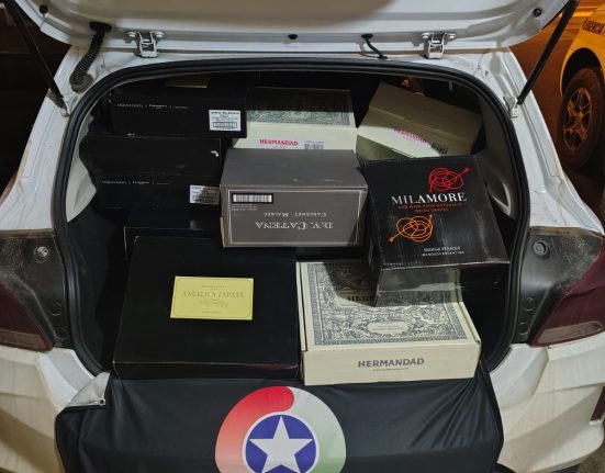 Carga ilegal de vinhos é apreendida na SC-155