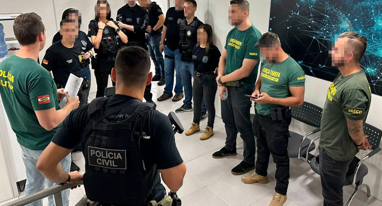 Operação desarticula esquema milionário de fraude em faculdade de SC