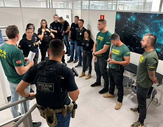 Operação desarticula esquema milionário de fraude em faculdade de SC