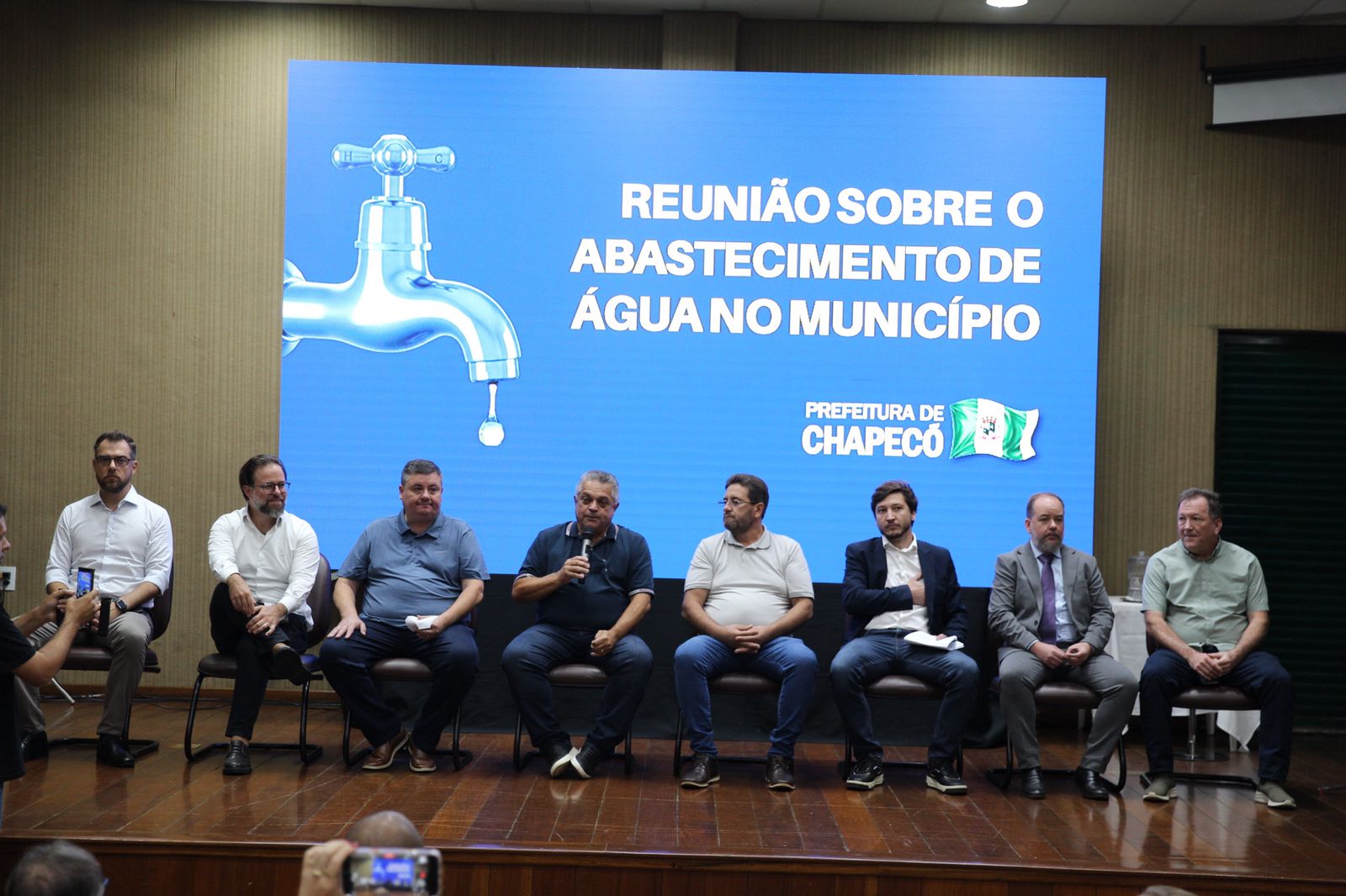 Prefeitura de Chapecó rompe contrato com a Casan