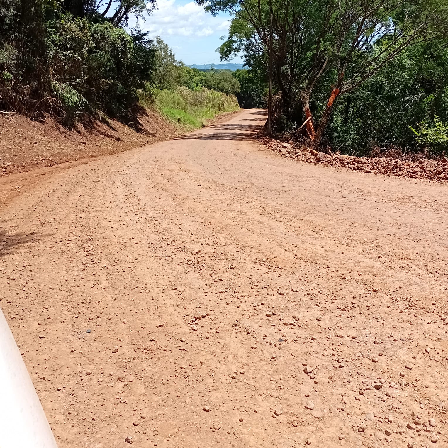 Secretaria de Obras conclui melhorias na estrada do Maratá