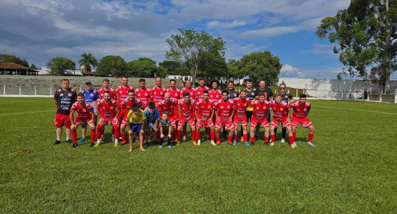 SME/Independente garante segundo lugar e decide quartas de final em casa