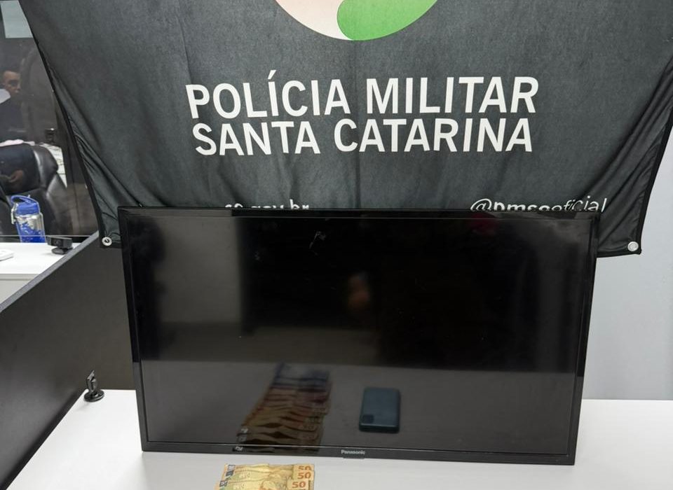 Polícia Militar recupera objeto furtado e prende homem por receptação