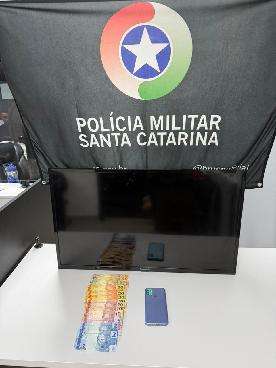 Polícia Militar recupera objeto furtado e prende homem por receptação