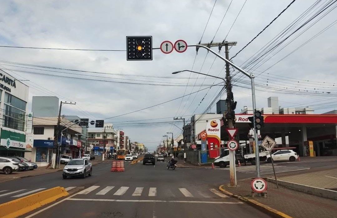 Novos semáforos começam a operar definitivamente na próxima semana - Foto Divulgação Oeste Mais