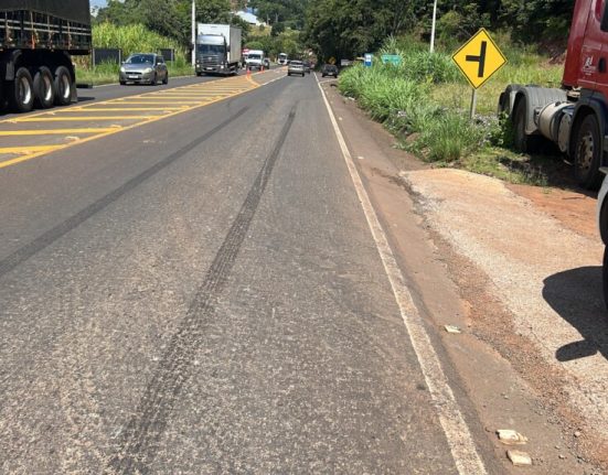 Acidente envolveu dois veículos e não deixou feridos - Foto Divulgação PMRv