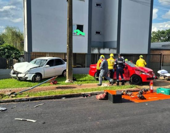 Acidente ocorreu na tarde de domingo - Foto Corpo de Bombeiros