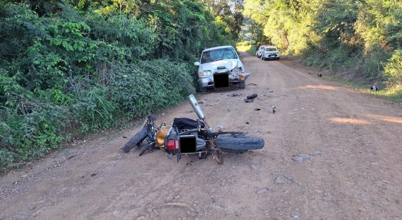 Acidente foi registrado na tarde deste sábado - Foto Polícia Militar