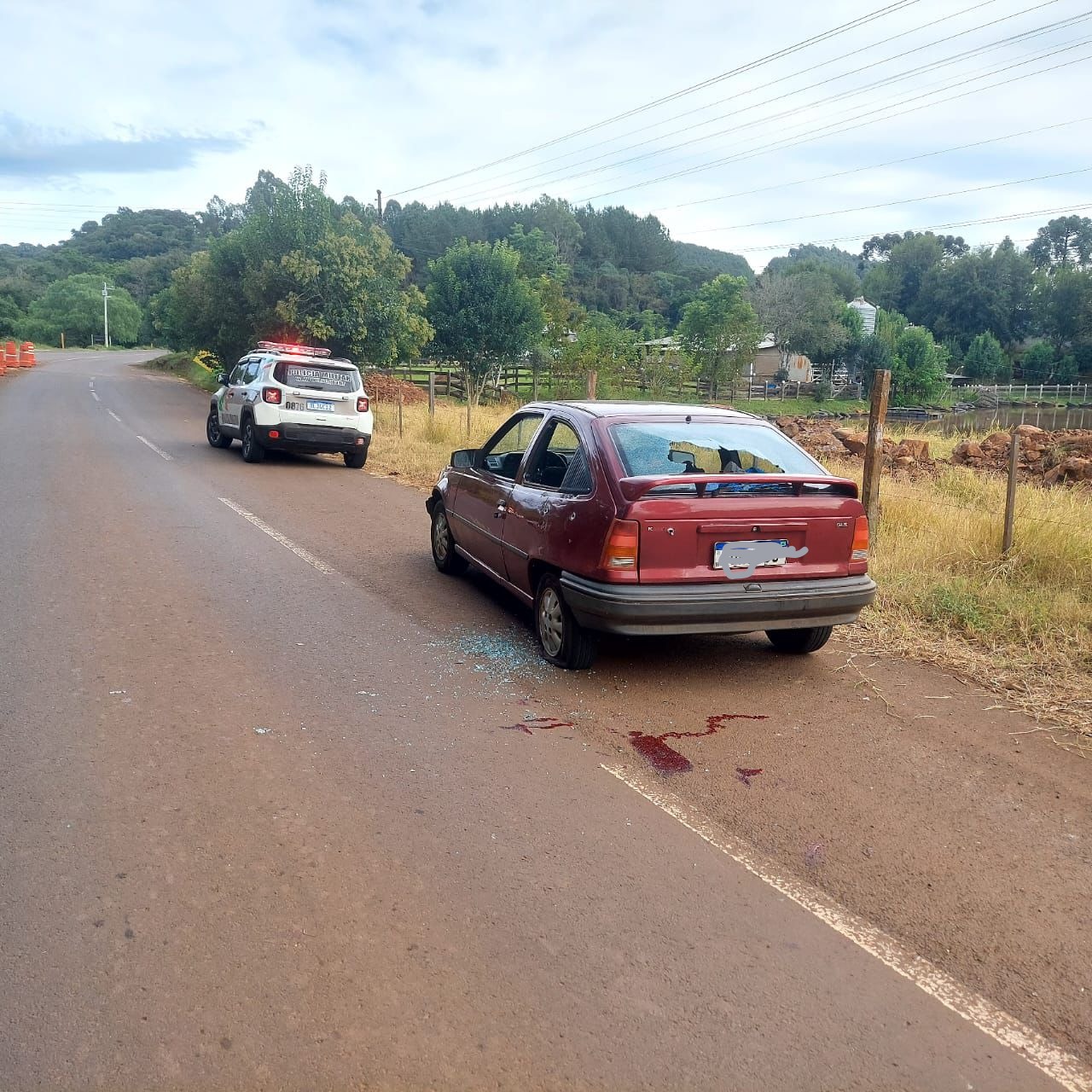 Suspeito de matar mulher em Chapecó é localizado e baleado pela polícia em Galvão, ao tentar fugir - foto PM