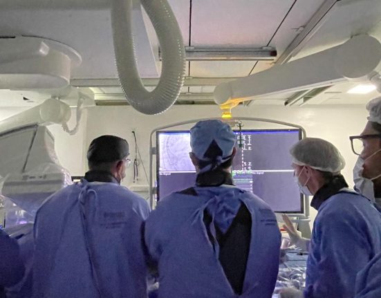 Hospital Regional São Paulo realiza primeiro TAVI pelo SUS no Grande Oeste catarinense