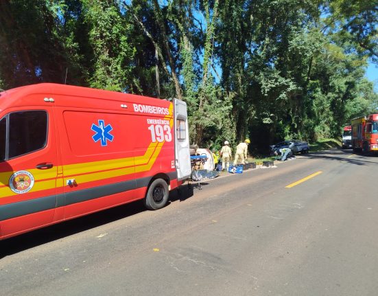 Colisão frontal na PR-158 deixa quatro mortos e dois feridos graves em Vitorino