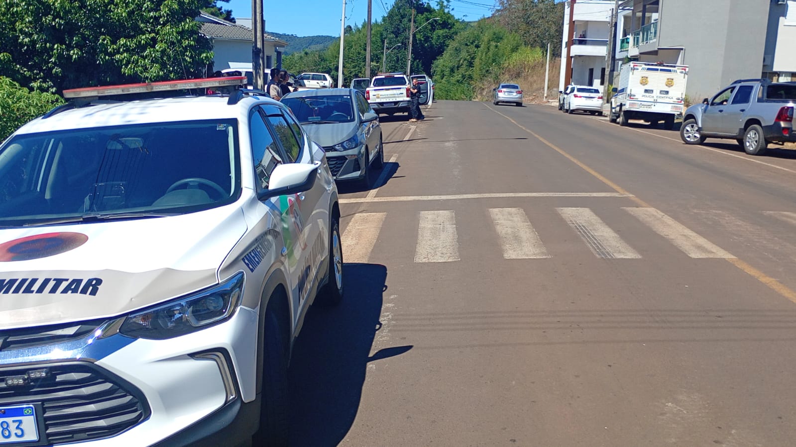 Três pessoas são encontradas mortas em residência em Passos Maia