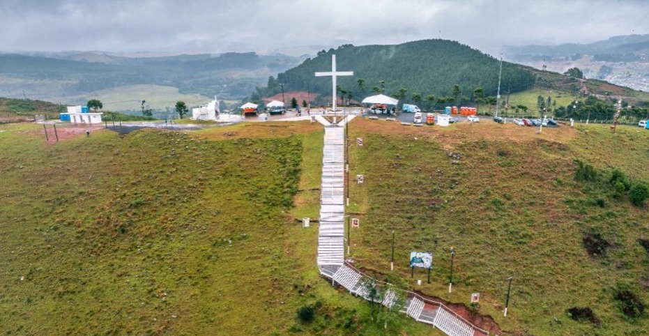 Morador de SC descobre que pagava iluminação de ponto turístico