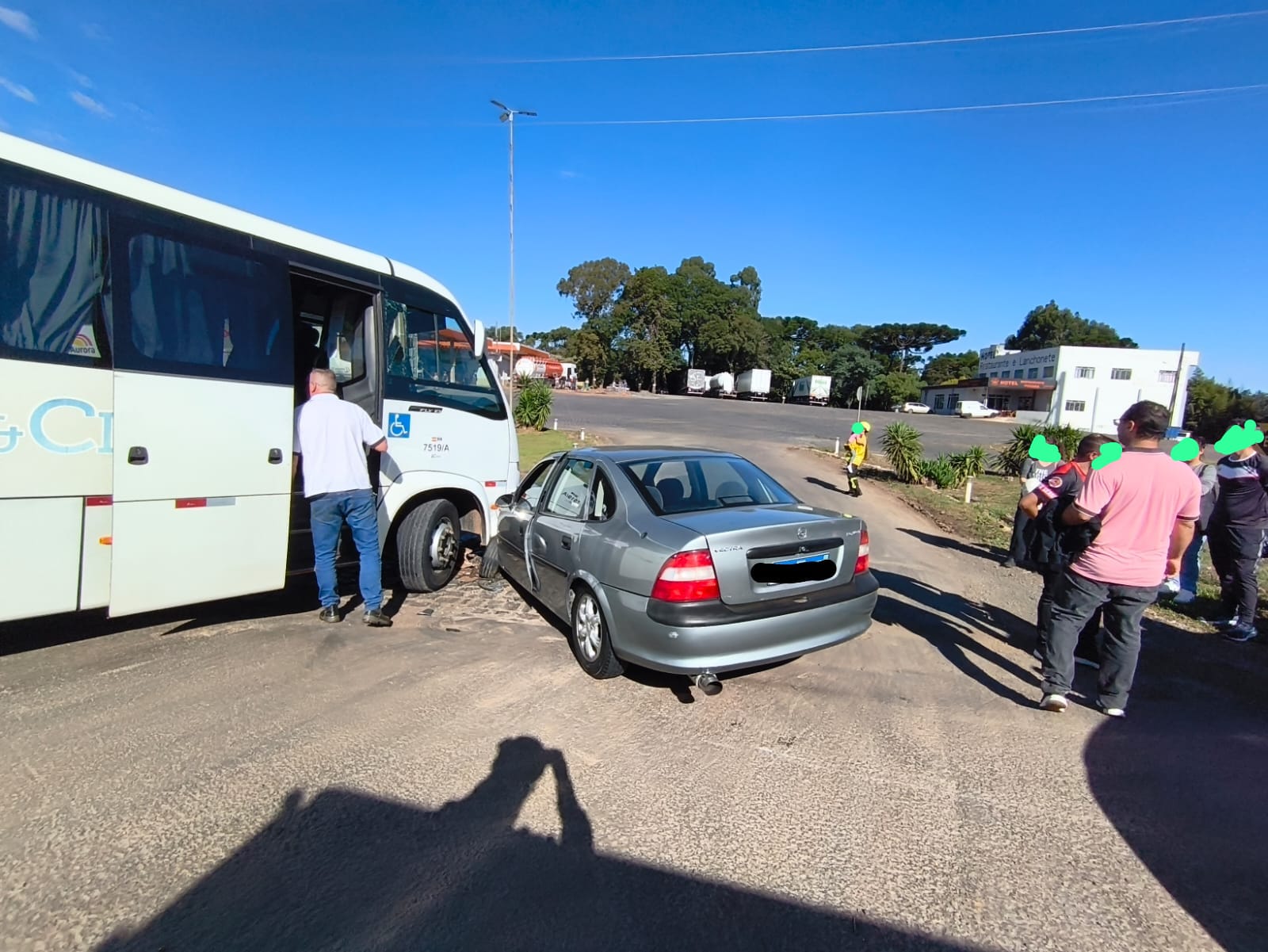 Ocorrência foi registrada na tarde desta terça-feira e contou com apoio de equipes de resgate da região – Foto Divulgação CBSC