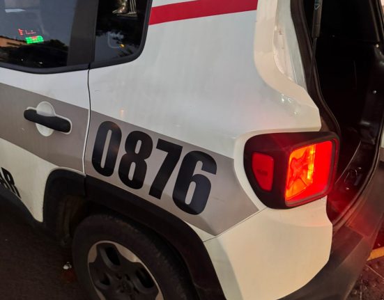 Adolescente é suspeita de furtar documentos e dinheiro de residência em São Domingos