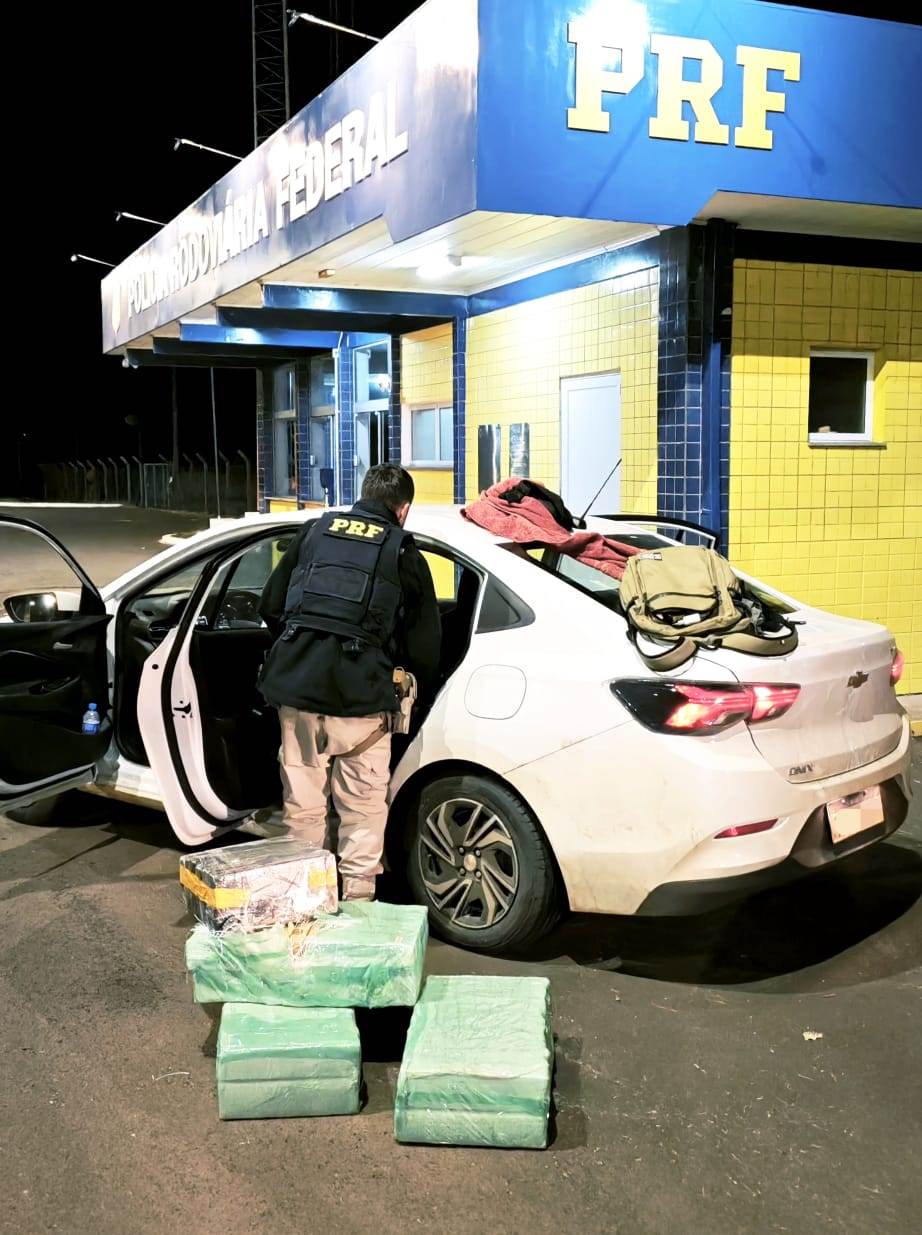 A droga estava em carro abordado em Xanxerê - Foto PRF