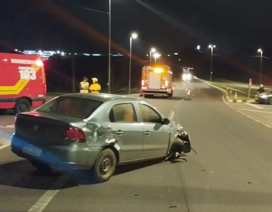 Colisão entre dois veículos é registrada na BR-282 em Xanxerê