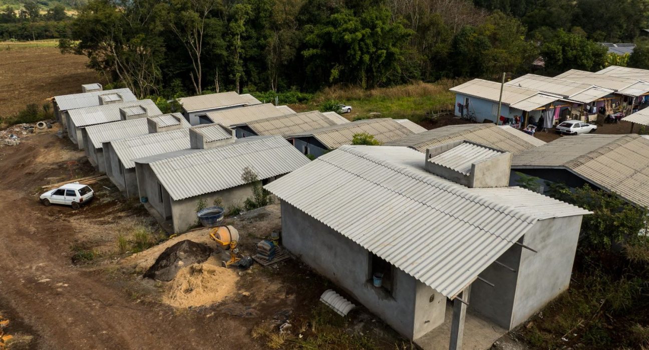 Obras do Programa Casa Catarina avançam em municípios do Oeste