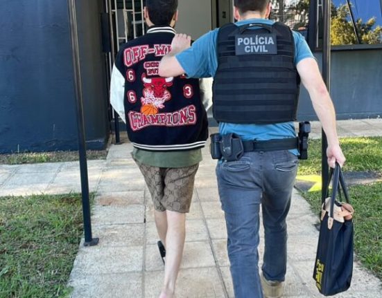 Segundo a Polícia Civil, vítima teria sido agredida durante sessão de violência registrada por pessoas que estavam no local - Foto PCSC