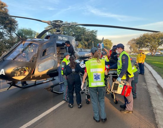 Policial foi socorrido com diversos ferimentos pelo corpo - Foto Saer Fron