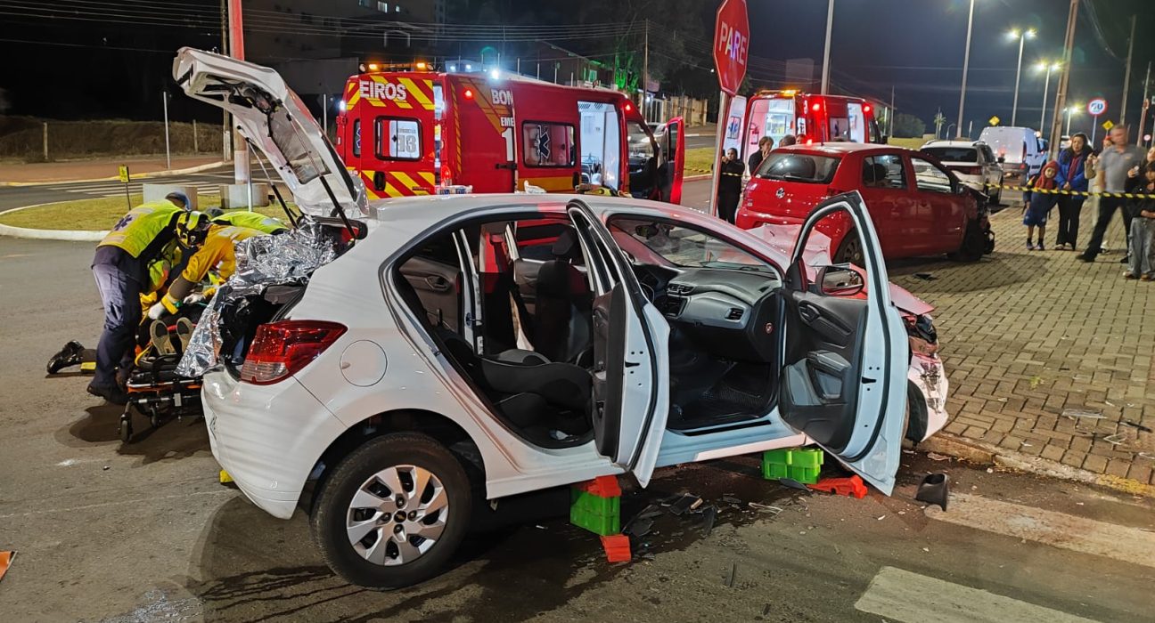 Acidente não deixou feridos graves - Fotos Corpo de Bombeiros