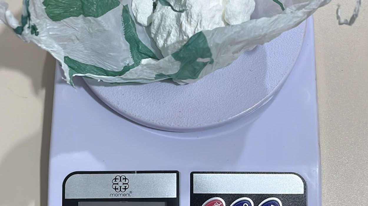 Homem é preso por tráfico de drogas e posse irregular de armas em São Domingos