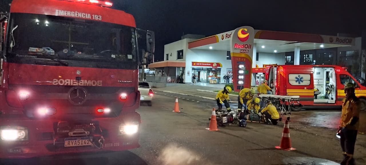 Motociclista fica ferido em colisão com carro no Centro de Xanxerê